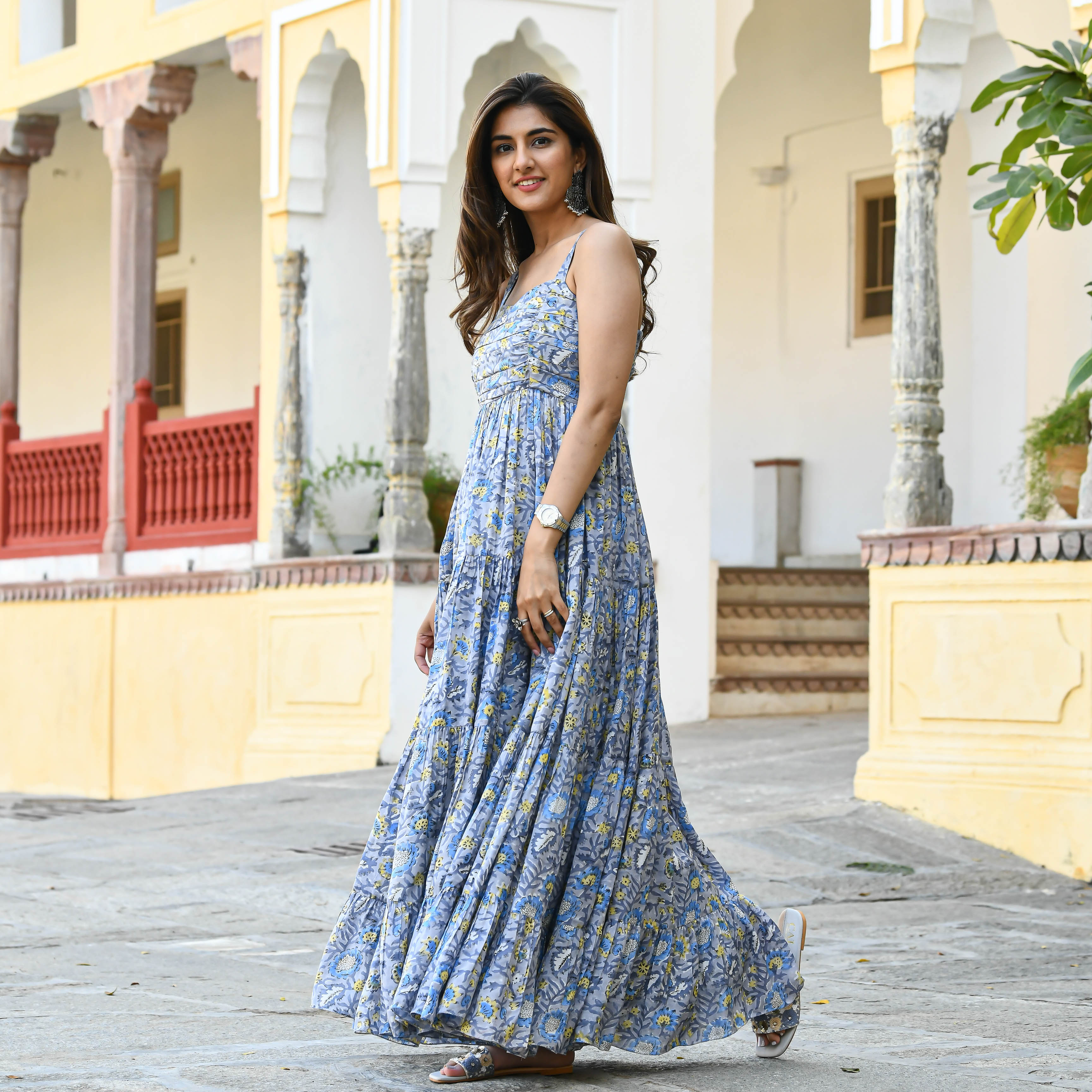 Buy Ethnic Gown For Women Online At Best Prices – Koskii